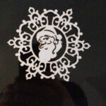 Laser Cut Weihnachtsmotiv auf Papier